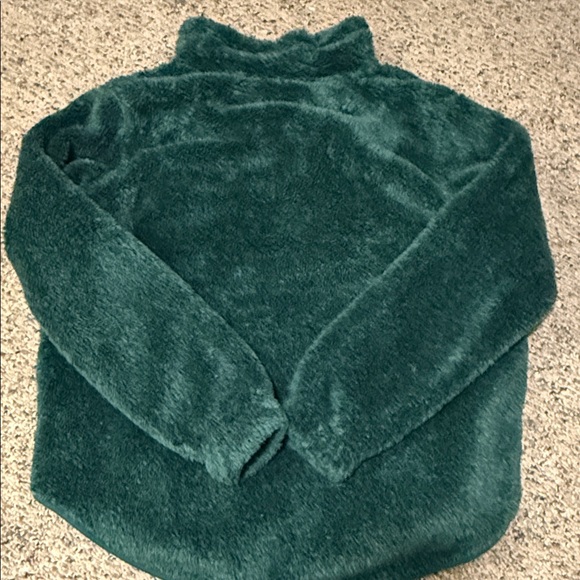 Liv Outdoor Women's Green Fleece Sweater - Picture 6 of 6